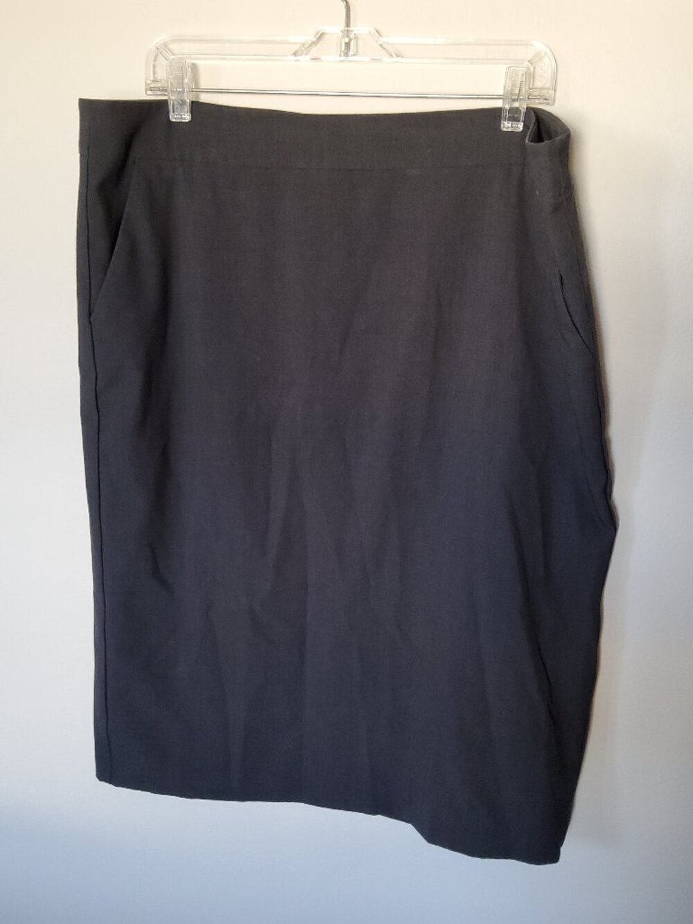 Liz Claiborne Career wear Black Pencil skirt size 18T